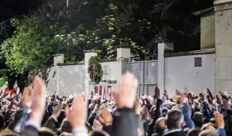 Saluti fascisti al corteo per Sergio Ramelli, i residenti fanno partire “Bella Ciao” dai balconi