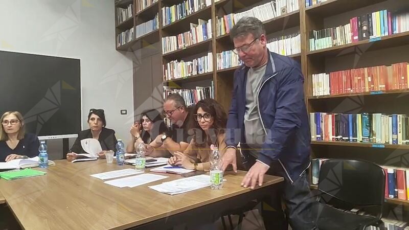 Caulonia, Ilario Cavallo: “Ipocrisia nei confronti di Antonella Caraffa. Dipende da noi ha dimenticato quello che scriveva sui giornali”