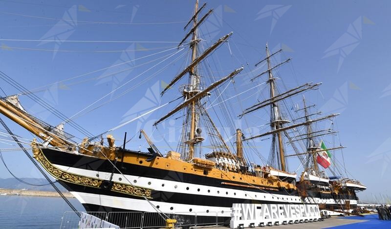 L’Amerigo Vespucci è arrivata al porto di Reggio Calabria, il Sindaco: “Accogliamo un’eccellenza italiana nel Mondo”