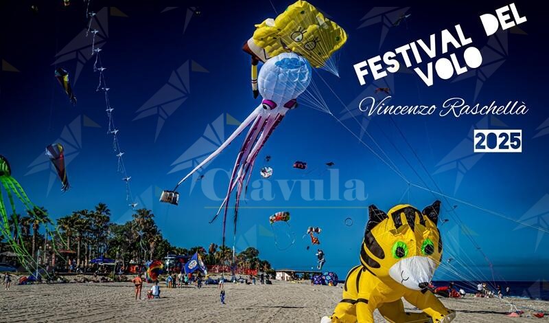 A Caulonia il cielo diventa palcoscenico per il Festival del Volo – Fotogallery