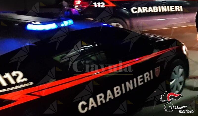 Viola il divieto di avvicinamento e perseguita l’ex: arrestato 37enne a Polistena