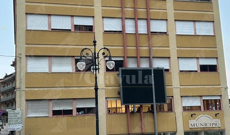 Cultura per pochi, commercianti delusi, sala vuota: la débâcle del Vergari Day a Mesoraca