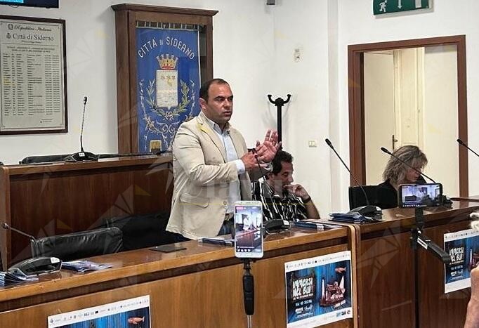 Siderno: presentato il programma “Immersi nel BLU, Festival del Mare”