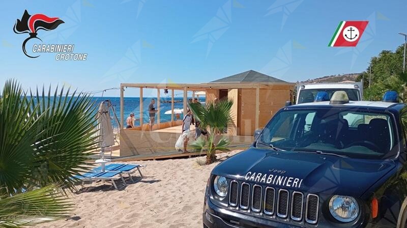 Controlli in un hotel e in un lido nel crotonese, sanzioni per 5000 euro