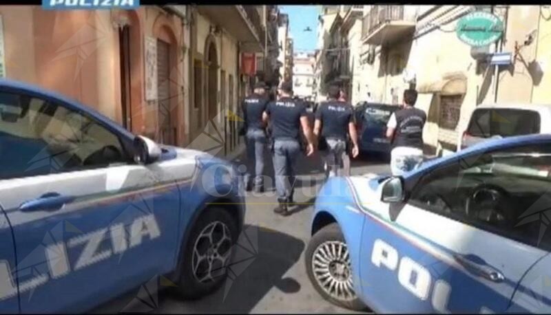 Aggredirono brutalmente un ragazzo, arrestati tre 19enni