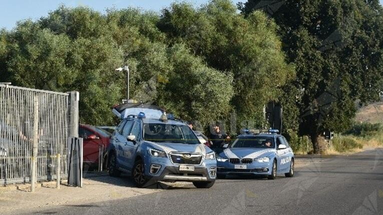 La polizia esegue una raffica di controlli nel crotonese. Sanzioni, denunce ed un arresto