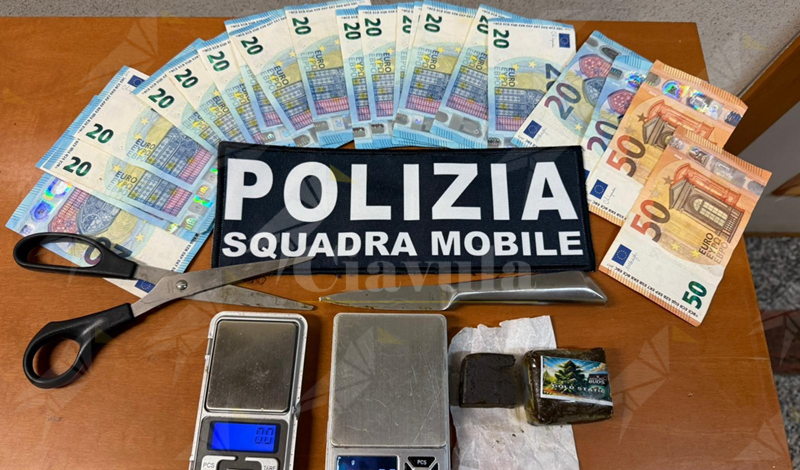 Hashish nascosta nel congelatore, arrestato un uomo a Pizzo