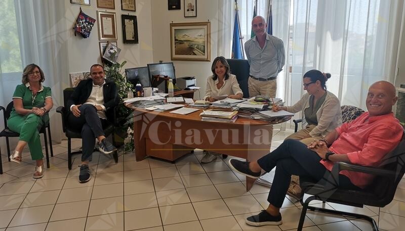 Somministrazione e vendita di alimenti, l’amministrazione comunale di Siderno incontra l’ASP in vista della fiera di Portosalvo