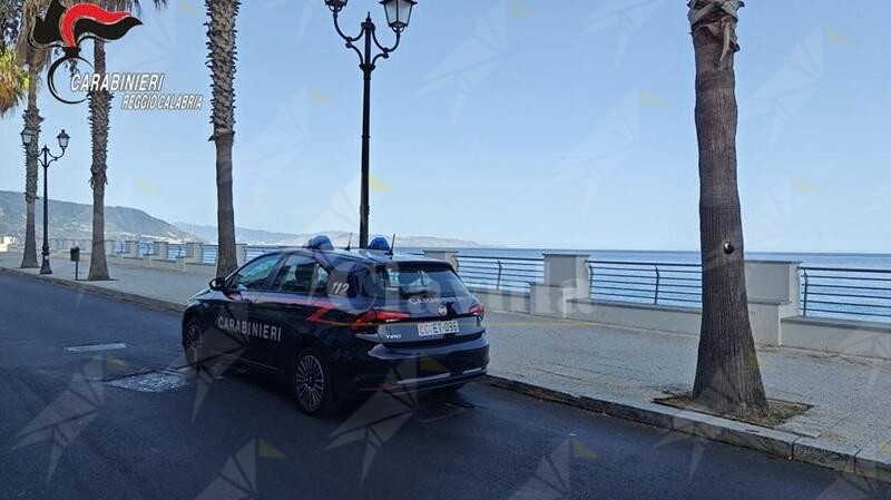 Party abusivo in un lido di Bagnara. Sequestrato il locale, multa di 14 mila euro