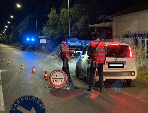 Alcol test e controlli nella Locride, patenti ritirate e multe per 7.200 euro