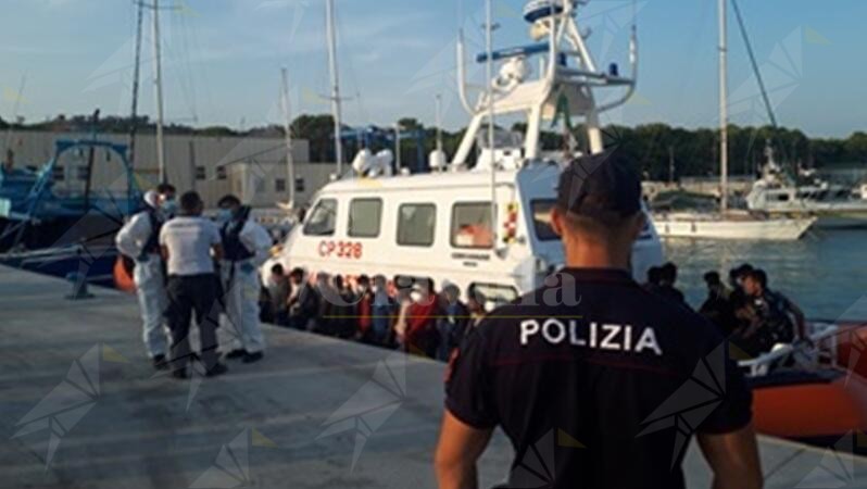 Fermato il presunto scafista dello sbarco di migranti avvenuto a Roccella Jonica il 20 luglio
