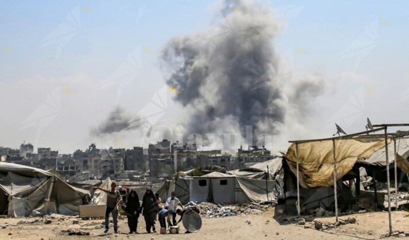 Israele accerchia Gaza City: “Persone uccise in fila per il pane”