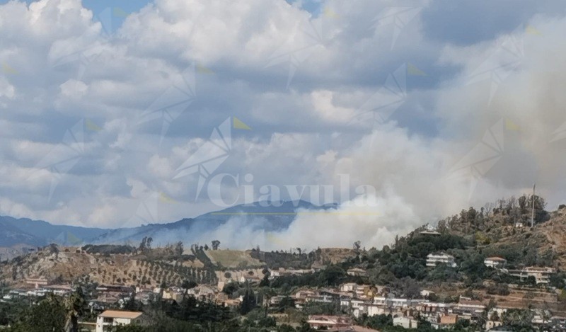 Incendio a Focà di Caulonia – video