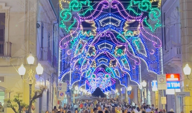 Palmi accende la notte: successo travolgente per la Notte Bianca 2025 Palmi accende la notte: successo travolgente per la Notte Bianca 2025