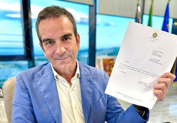 Occhiuto: “Ho firmato la lettera di dimissioni”