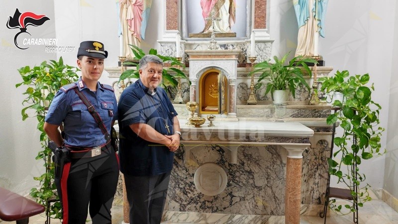 Furti nelle chiese della Piana di Gioia Tauro: identificato il presunto responsabile