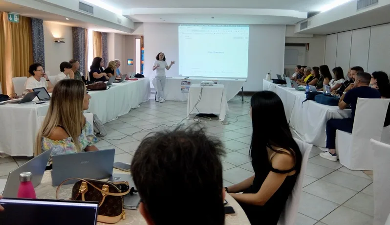 Locride, riuscita la due-giorni di formazione docenti del progetto “Nuovi Orizzonti con le STEM” Locride, riuscita la due-giorni di formazione docenti del progetto “Nuovi Orizzonti con le STEM”