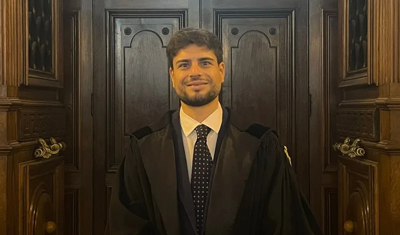 Domenico Frajia presta giuramento da avvocato: orgoglio di Caulonia