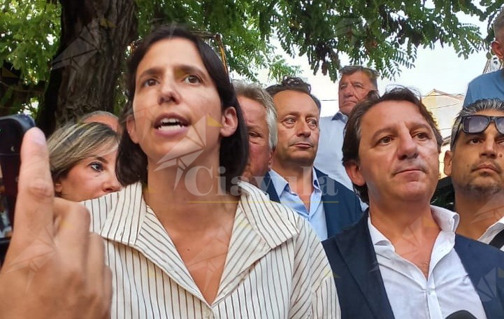 Camini, Tridico e Schlein: “Investiremo su sanità e scuole pubbliche, lavoro, salario minimo, servizi, infrastrutture e reddito di dignità. I calabresi non sono italiani di serie B”
