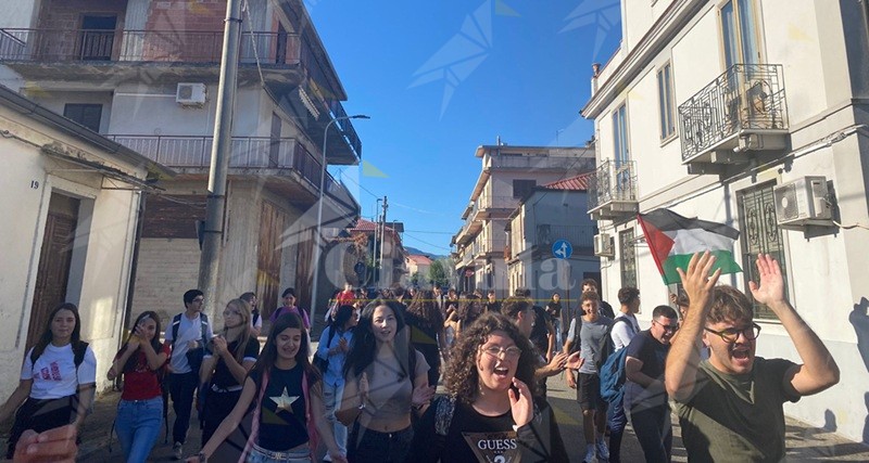 Oggi gli studenti dei Licei di Cittanova in sciopero per la Palestina