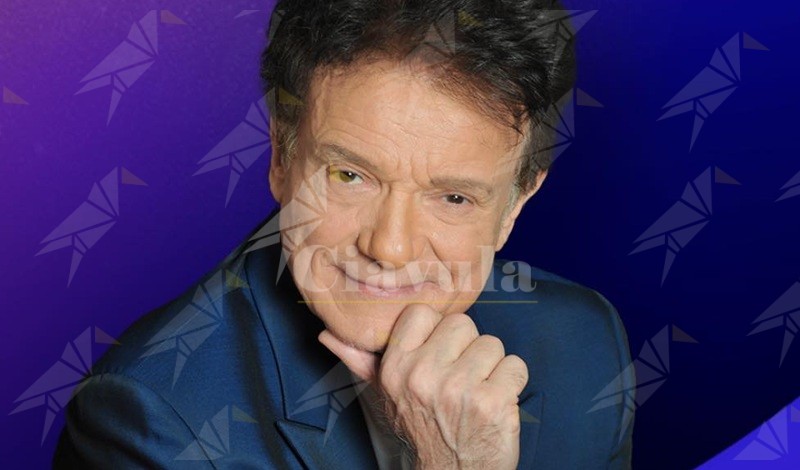 “Addio a Massimo Ranieri”, ma è una fake news. La figlia furiosa sui social: “Vergogna, mio padre sta bene”