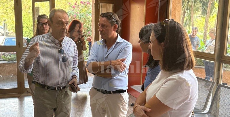 Sanità, Tridico: “Chi ha fatto sfaceli deve andare a casa. La salute dei cittadini non deve avere un colore politico” Sanità, Tridico: “Chi ha fatto sfaceli deve andare a casa. La salute dei cittadini non deve avere un colore politico”