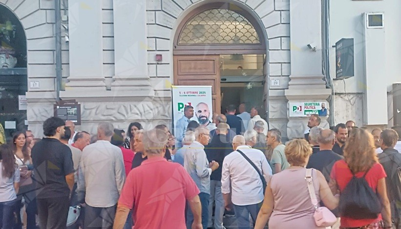 Successo all’inaugurazione della segreteria di Muraca (PD). Presenti anche il segretario regionale Irto e il segretario provinciale Panetta