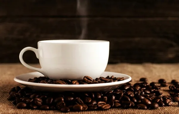 Codici: “Aumenti record per il caffè, entro la fine dell’anno una tazzina rischia di arrivare a 2 euro” Codici: “Aumenti record per il caffè, entro la fine dell’anno una tazzina rischia di arrivare a 2 euro”