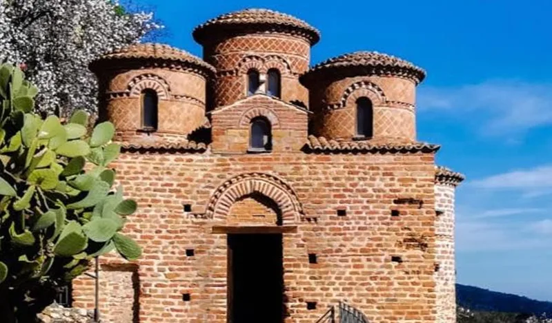 I simbolismi della Cattolica di Stilo I simbolismi della Cattolica di Stilo