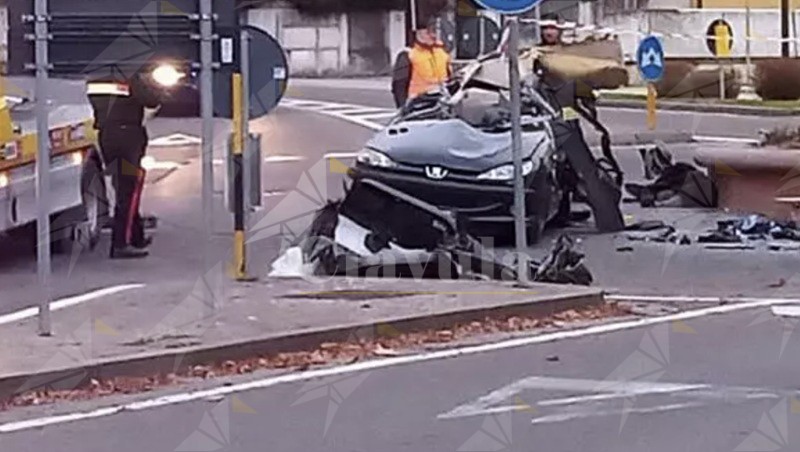 Tragico schianto ad Asiago, auto finisce contro una fontana: morti sul colpo tre ragazzi