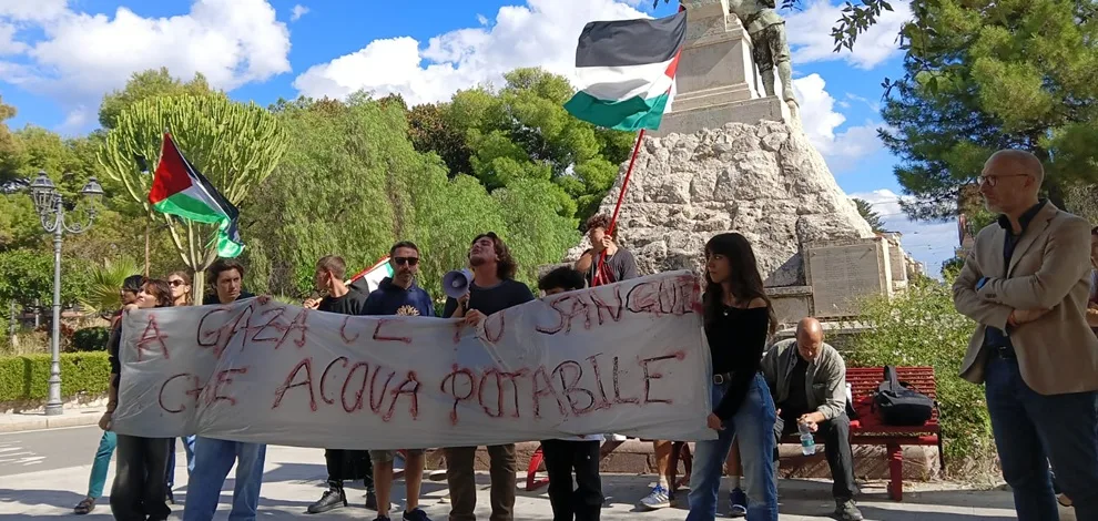 Locri manifestanti pro Palestina: “Dobbiamo dare un segnale forte al Governo”