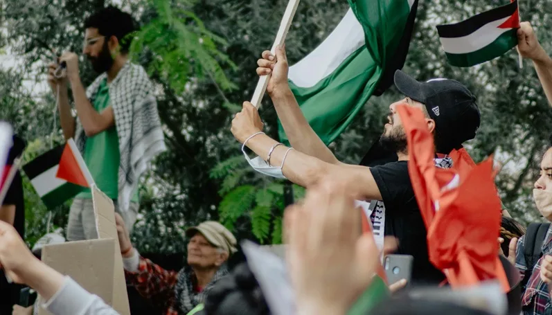 Manifestazioni Pro Palestina in tutta la Calabria, migliaia di persone nelle piazze