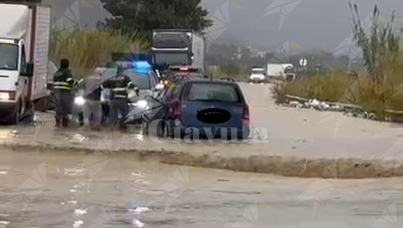 Allagamento ss 106, l’intervento della polizia di stato