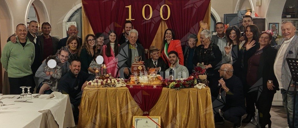 Caulonia ha celebrato i 100 anni di Domenico Piscioneri Caulonia ha celebrato i 100 anni di Domenico Piscioneri