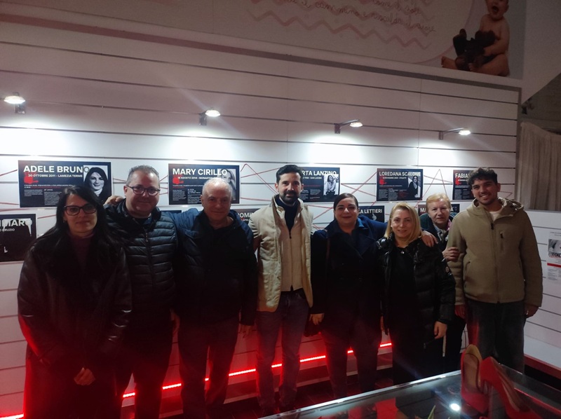 Il Vice Presidente del Consiglio Regionale Ranuccio visita la mostra del Pd di Caulonia