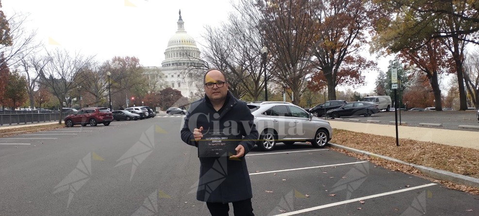 “La leggenda degli zingari”. Parte dagli Usa il tour promozionale dell’ultima opera di Panuzzo, Cremona e Cavallo. Presto nella Locride “La leggenda degli zingari”. Parte dagli Usa il tour promozionale dell’ultima opera di Panuzzo, Cremona e Cavallo. Presto nella Locride