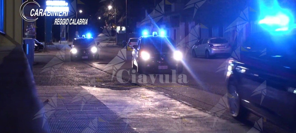 Sorprese a rubare in un negozio, 4 donne arrestate a Cinquefrondi