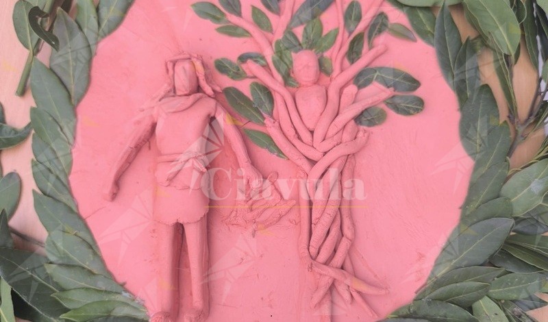 Giornata Mondiale degli Alberi, i bambini dell’IC Falcone-Borsellino di Caulonia piantano un albero