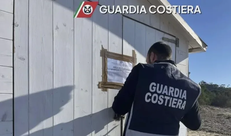 Irregolarità ambientali e demaniali, sequestrati un chiosco sul mare e un frantoio a Isola Capo Rizzuto Irregolarità ambientali e demaniali, sequestrati un chiosco sul mare e un frantoio a Isola Capo Rizzuto