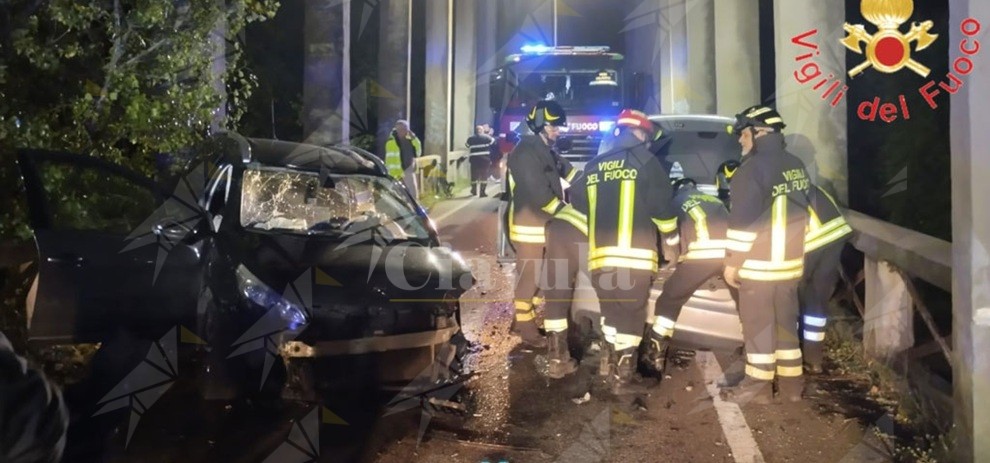 Incidente sulla SS 106, tre persone ferite