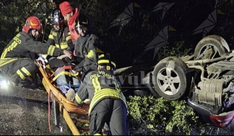 Auto finisce in un burrone in provincia di Vibo: due feriti