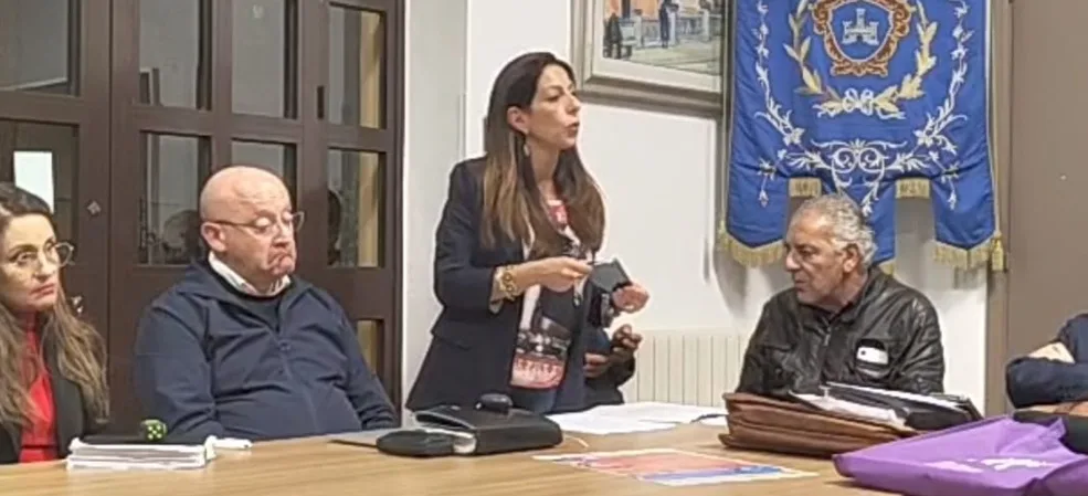 Caulonia, dopo due ore di consiglio non si placa lo stupore di Andrea Lancia per la possibilità di costituire nuovi gruppi consigliari