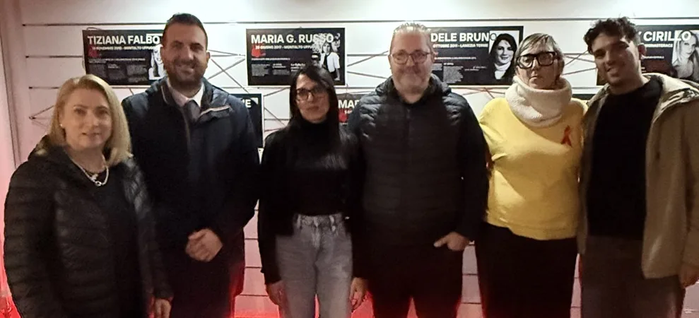 Caulonia, Cirillo presente alla mostra contro la violenza sulle donne. Il PD: “Un importante segno di vicinanza istituzionale” Caulonia, Cirillo presente alla mostra contro la violenza sulle donne. Il PD: “Un importante segno di vicinanza istituzionale”