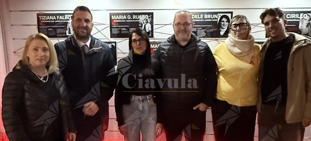 Caulonia, Cirillo presente alla mostra contro la violenza sulle donne. Il PD: “Un importante segno di vicinanza istituzionale”