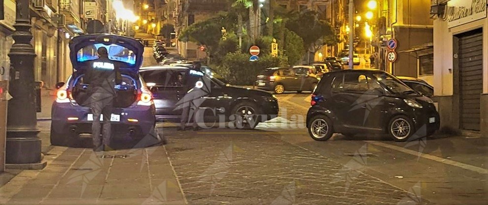 Droga occultata nei muri delle case abbandonate. La Polizia trova oltre 100 grammi di cocaina