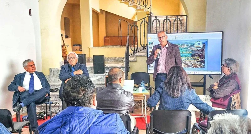 A Sant’Ilario dello Ionio un viaggio tra arte, cultura e musica per “Azzurro di Calabria”