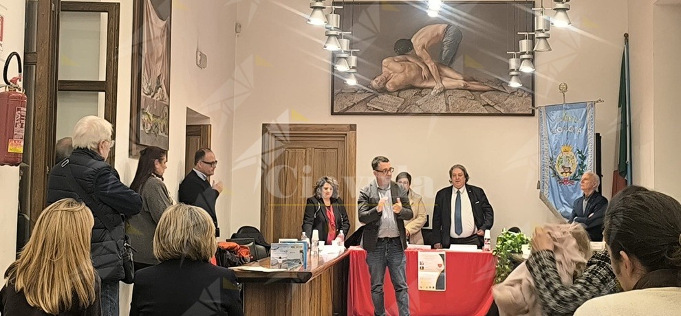 Caulonia, “Il Falco. La vera storia del bambino che sognava di volare” conquista il primo posto al Concorso Egidio Chiarella Caulonia, “Il Falco. La vera storia del bambino che sognava di volare” conquista il primo posto al Concorso Egidio Chiarella