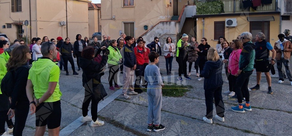 A Caulonia la camminata solidale dedicata al ricordo delle vittime di femminicidio A Caulonia la camminata solidale dedicata al ricordo delle vittime di femminicidio