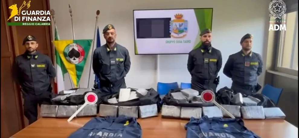 Sequestrati 248 kg di cocaina al porto di Gioia Tauro