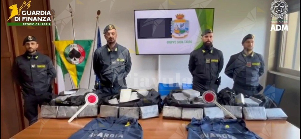 Sequestrati 248 kg di cocaina al porto di Gioia Tauro